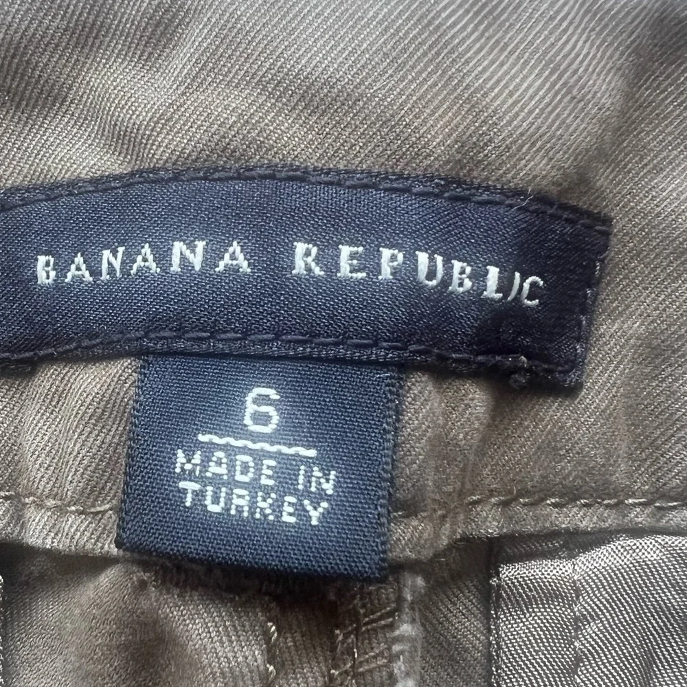 Banana Republic Women's Khaki Wide-Leg Pants - Picture 2 of 9